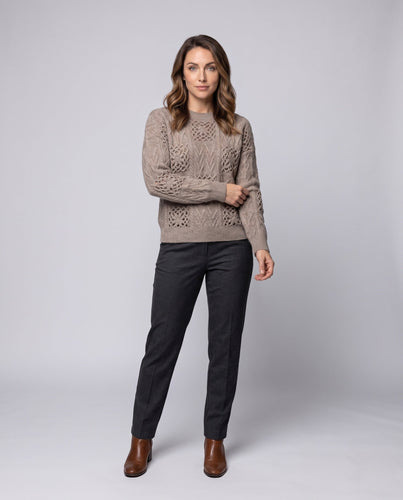 Damen Flauschiger Strukturstrick-Pullover mit Zopfmuster und Ajourblüten-Paneelen Drune