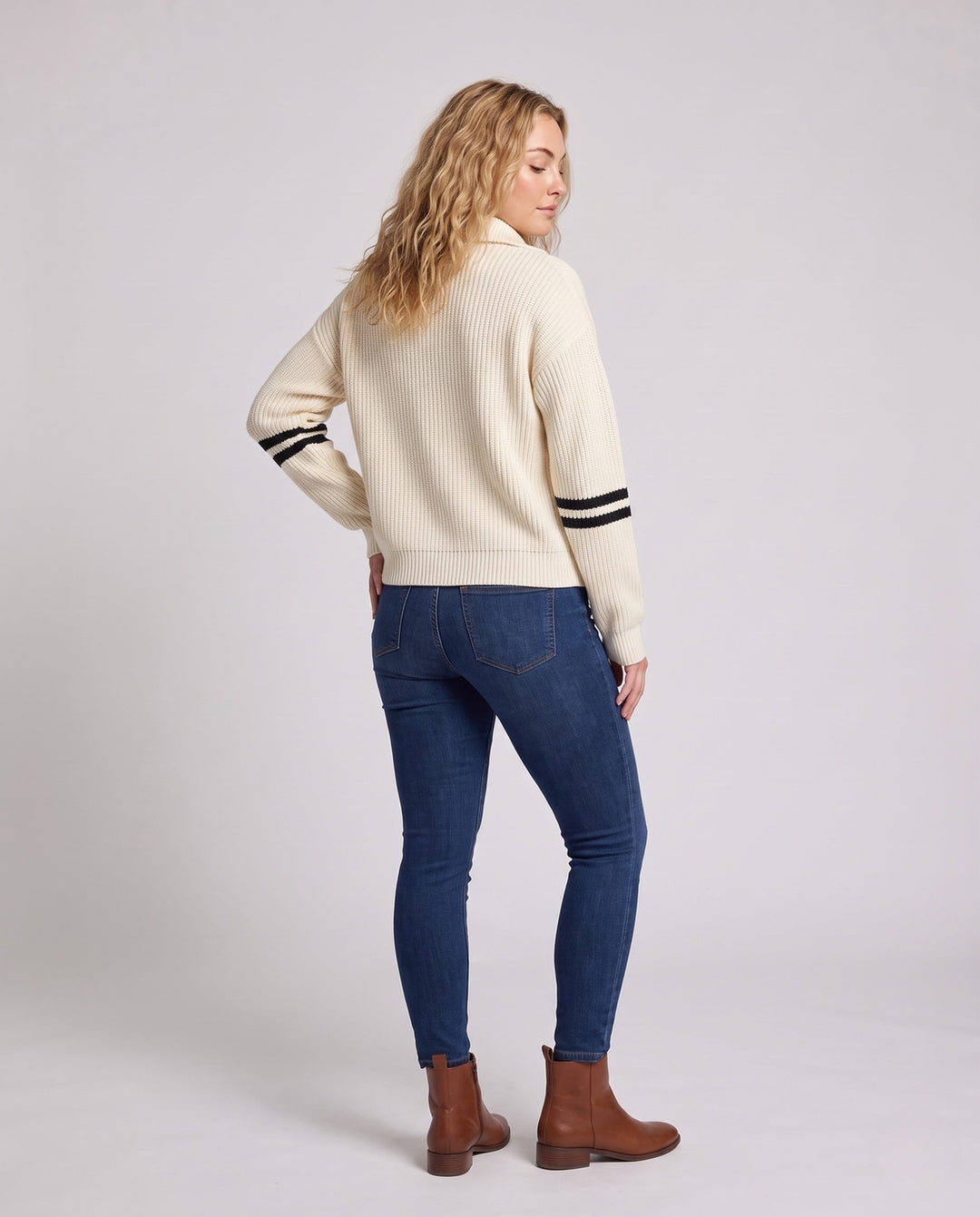 Product 16034479374666 - back_view