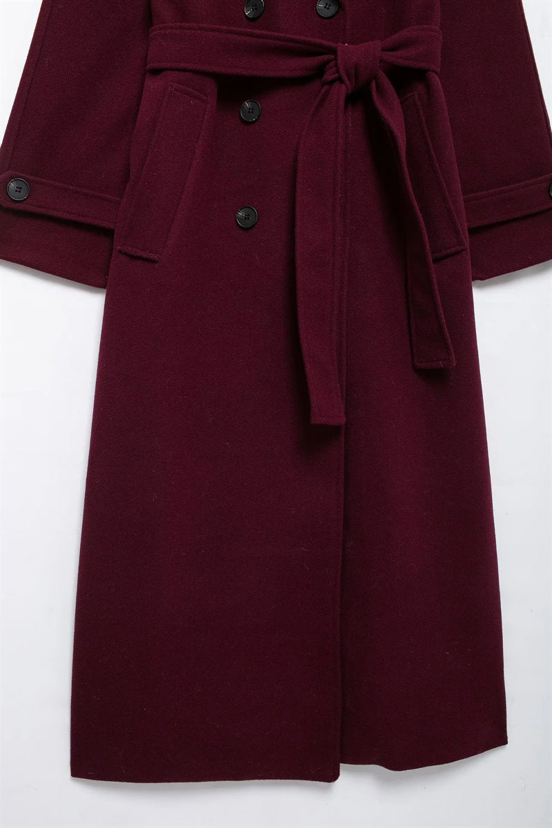 Drune | langer Trenchcoat in elegantem Rot - stilvoller Wintermantel für gemütliche Abende