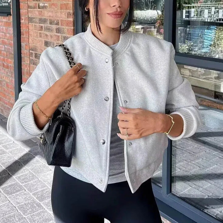 Drune | Damen Cropped Bomberjack mit Knöpfen und Gerippten Bündchen