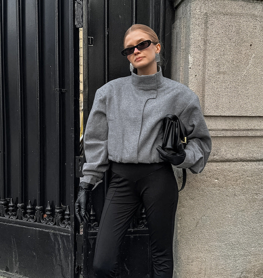 Drune | Kurze Damenjacke mit hohem Kragen
