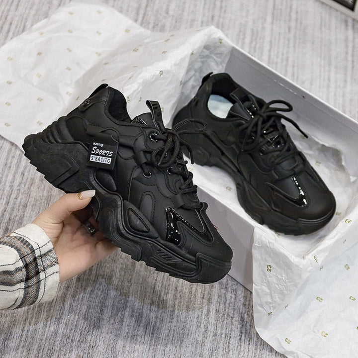Drune - Klobige Sneakers aus Kunstleder