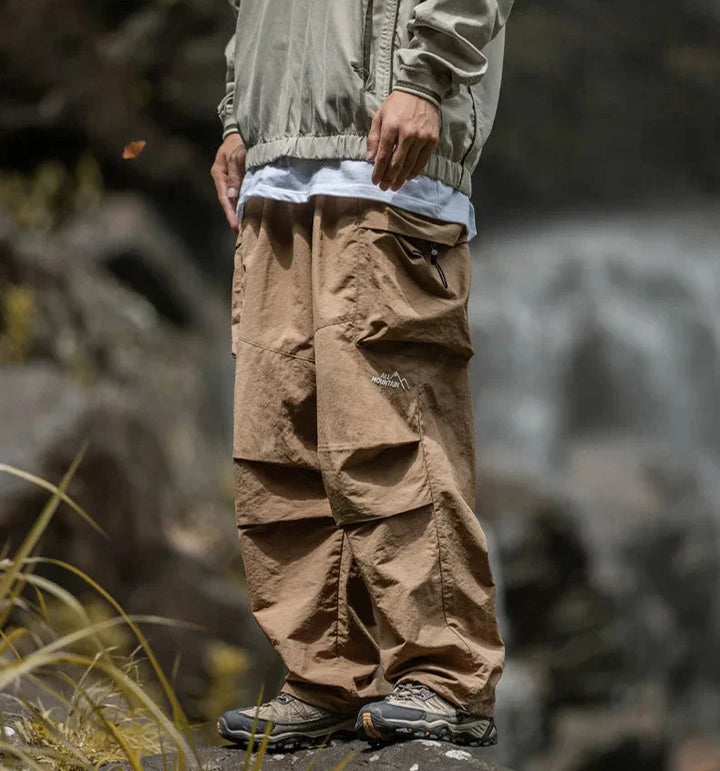 Drune Herren Cargohose mit seitlichen Taschen und weiter Passform