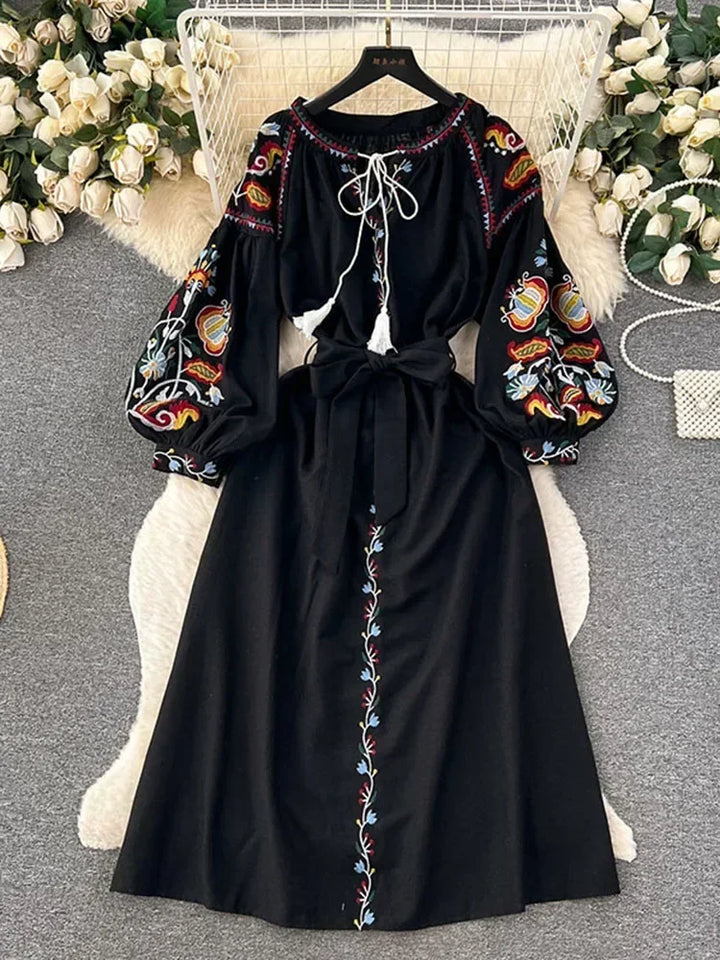 Drune | Bestickte Maxikleid aus Leinen mit Laternenärmeln Virjelyn