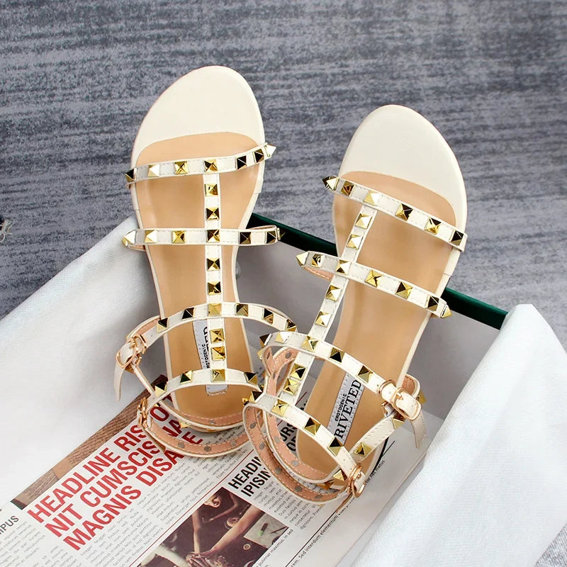 Drune | Sommer Damen Sandalen Frauen Lässige Flache Schuhe Schlicht Stil Mode Nieten Design Gehen und Einkaufen Große Größe