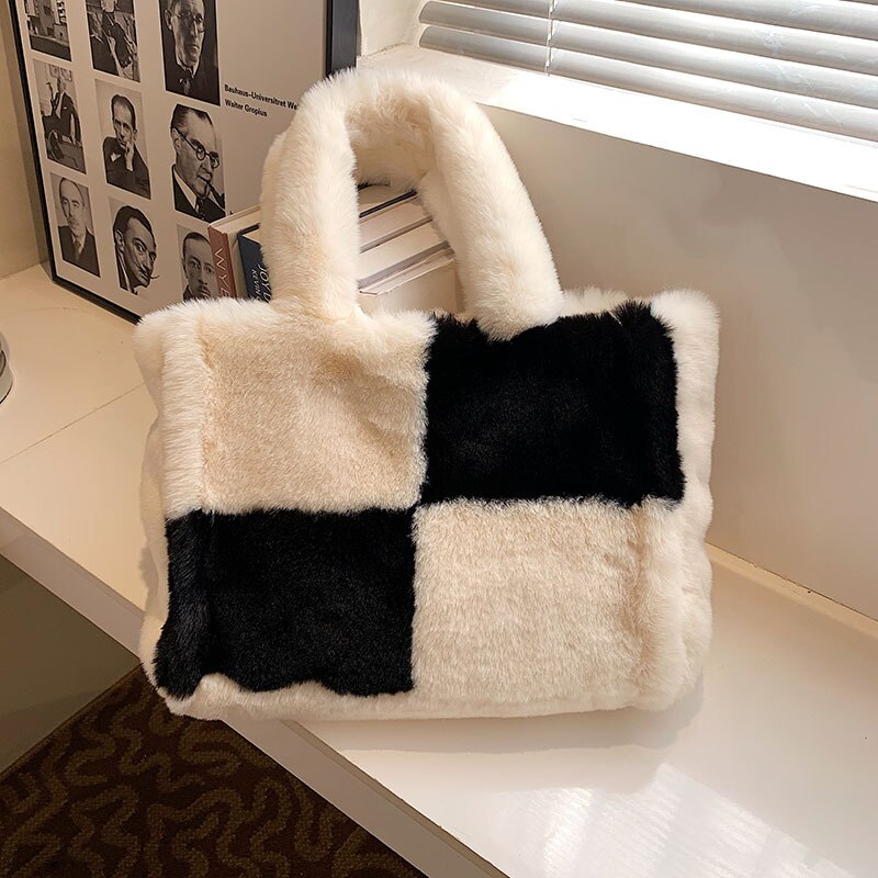 Drune | Pipe Plush Handtasche - Eine bequeme und winterliche Damenhandtasche