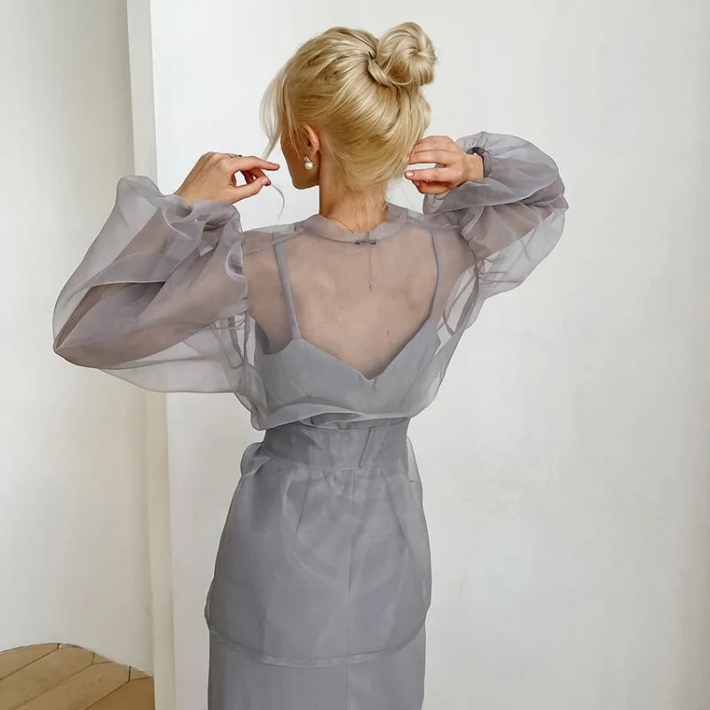 Drune | Durchsichtige Organza-Bluse mit Bindegürtel