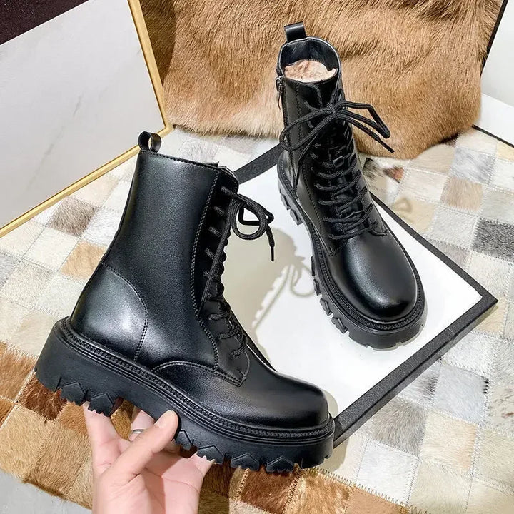 Drune | Wasserdichte Schnürstiefel mit Fellfutter