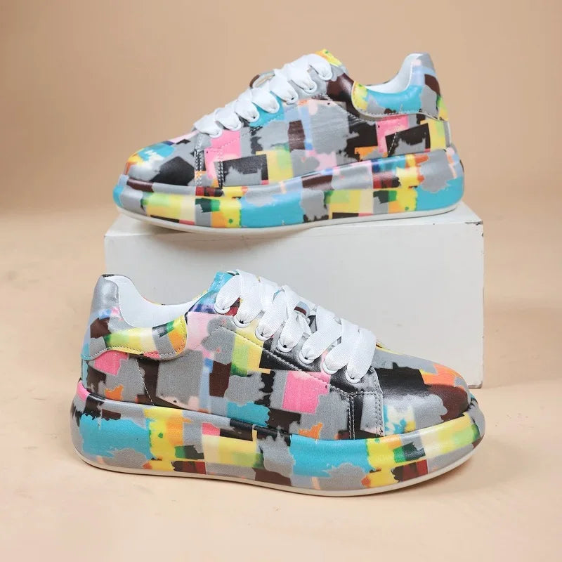 Drune | Lebendige Sportschuhe Im Graffiti-Stil