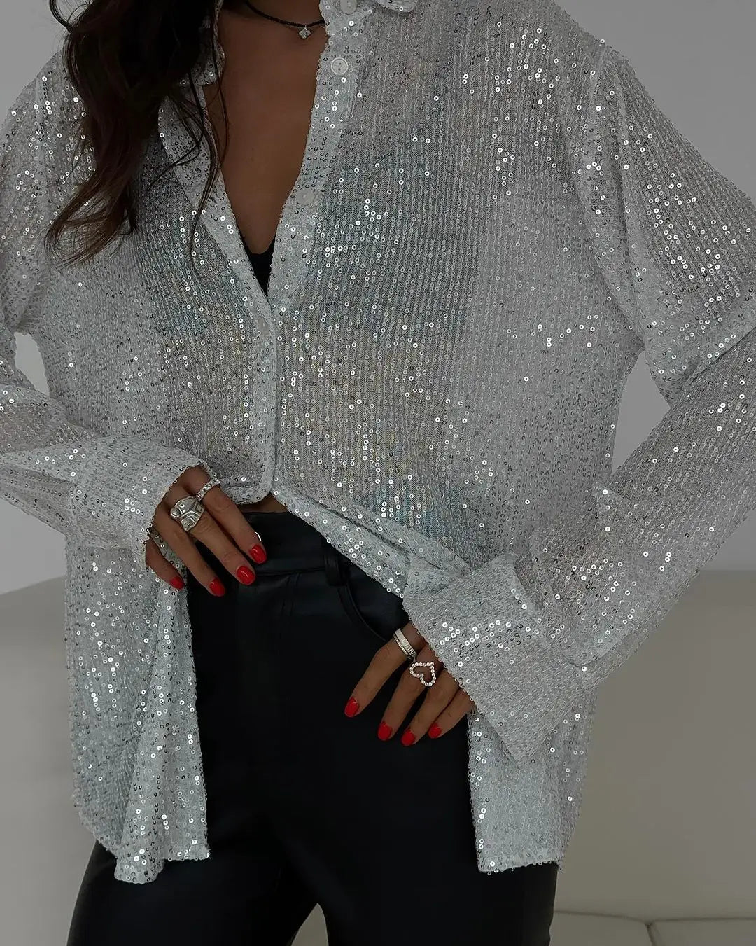 Drune | Bluse Mit Femininem Schnitt