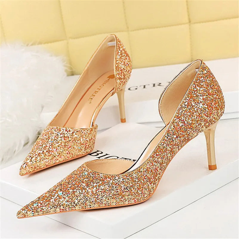 Drune | Glitzernder, Spitzer Stiletto Absatz