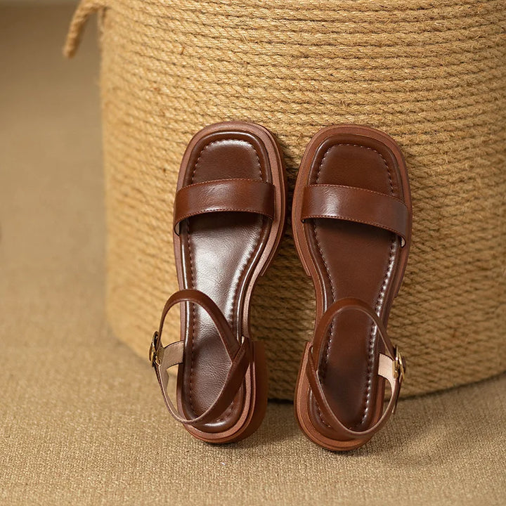 Elegante Flache Sandalen
