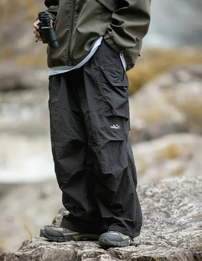 Drune Herren Cargohose mit seitlichen Taschen und weiter Passform
