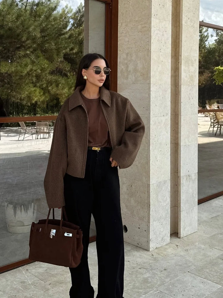 Drune | Braune Wolljacke Für Damen Mit Elegantem Kragen