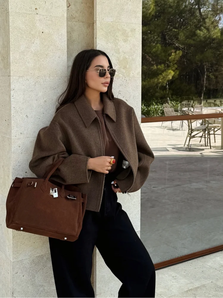 Drune | Braune Wolljacke Für Damen Mit Elegantem Kragen