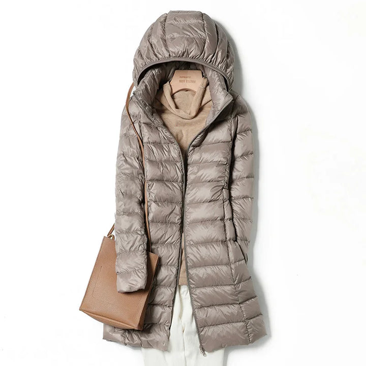 Drune | Leichte Damen-Daunenjacke mit Abnehmbarer Kapuze