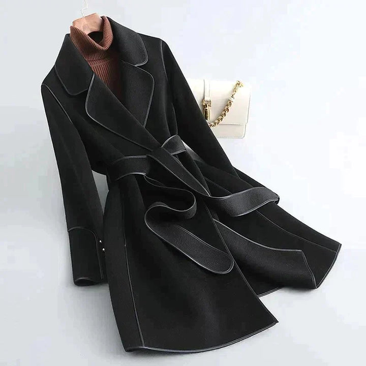 Drune | Trenchcoat Taillierte Passform Gürtelte Taille Luxusstoff Mittellang