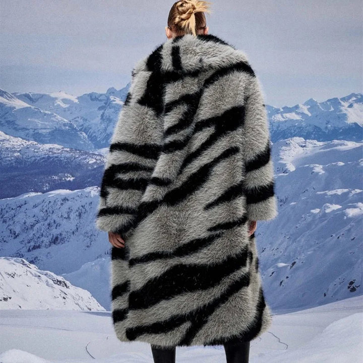 Drune | Langer Pelzmantel Damen mit Animal-Print - Luxuriöses & Stilvolles Winterdesign