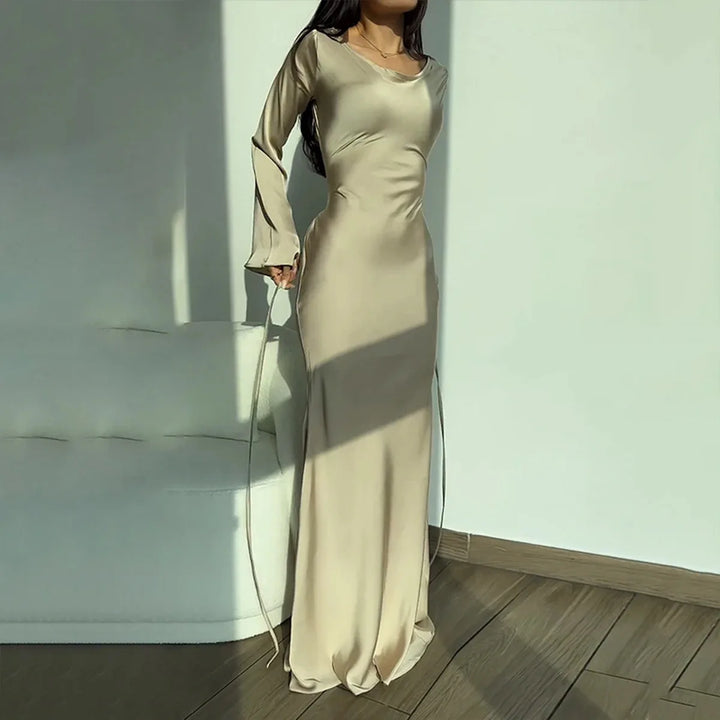 Drune - Elegantes minimalistisches Abendkleid | Schlichtes, elegantes Abendkleid mit langen Ärmeln