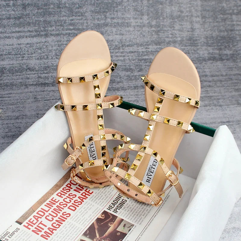 Drune | Sommer Damen Sandalen Frauen Lässige Flache Schuhe Schlicht Stil Mode Nieten Design Gehen und Einkaufen Große Größe