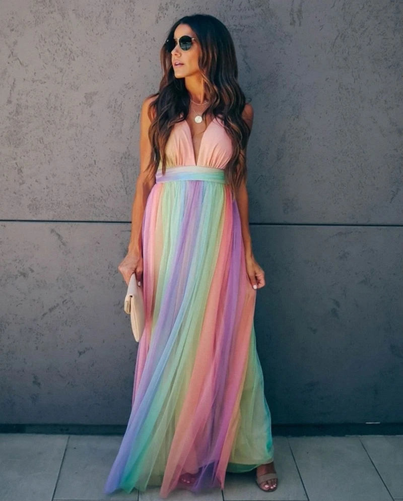 Kleid | Lebhaftes Regenbogenkleid für einen auffälligen Stil