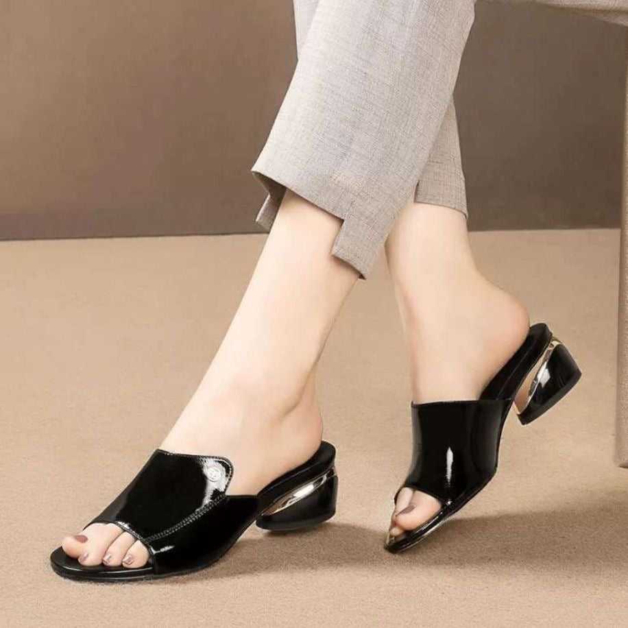 Drune | Elegante Pantoletten mit Glänzendem Finish
