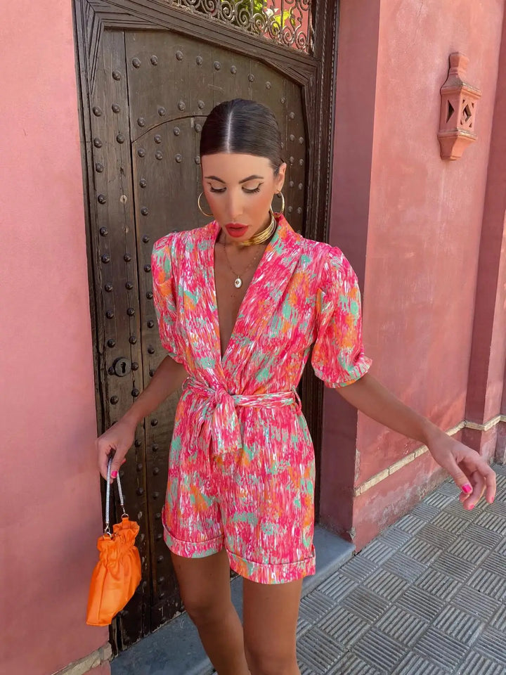 Drune Bedruckter Jumpsuit | Moderner Jumpsuit für Damen mit tiefem V-Ausschnitt und kurzen Ärmeln