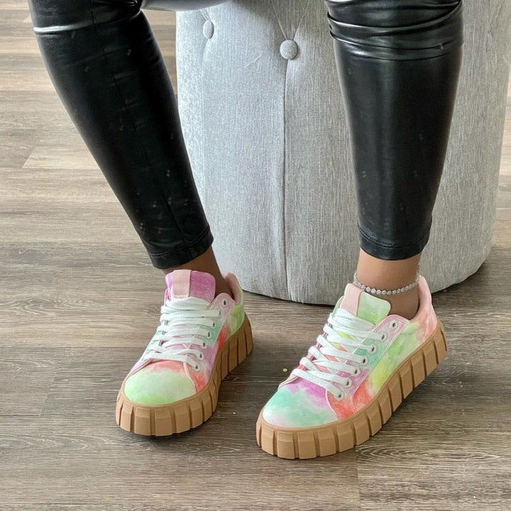 Modische orthopädische Damenschuhe mit Plateausohle