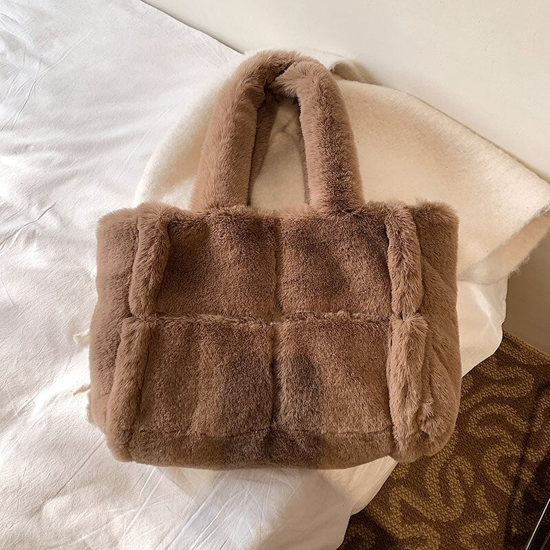 Drune | Pipe Plush Handtasche - Eine bequeme und winterliche Damenhandtasche