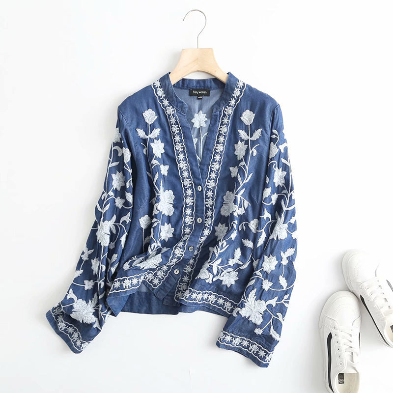 Drune | Bestickte Blumenbluse mit Knopfleiste
