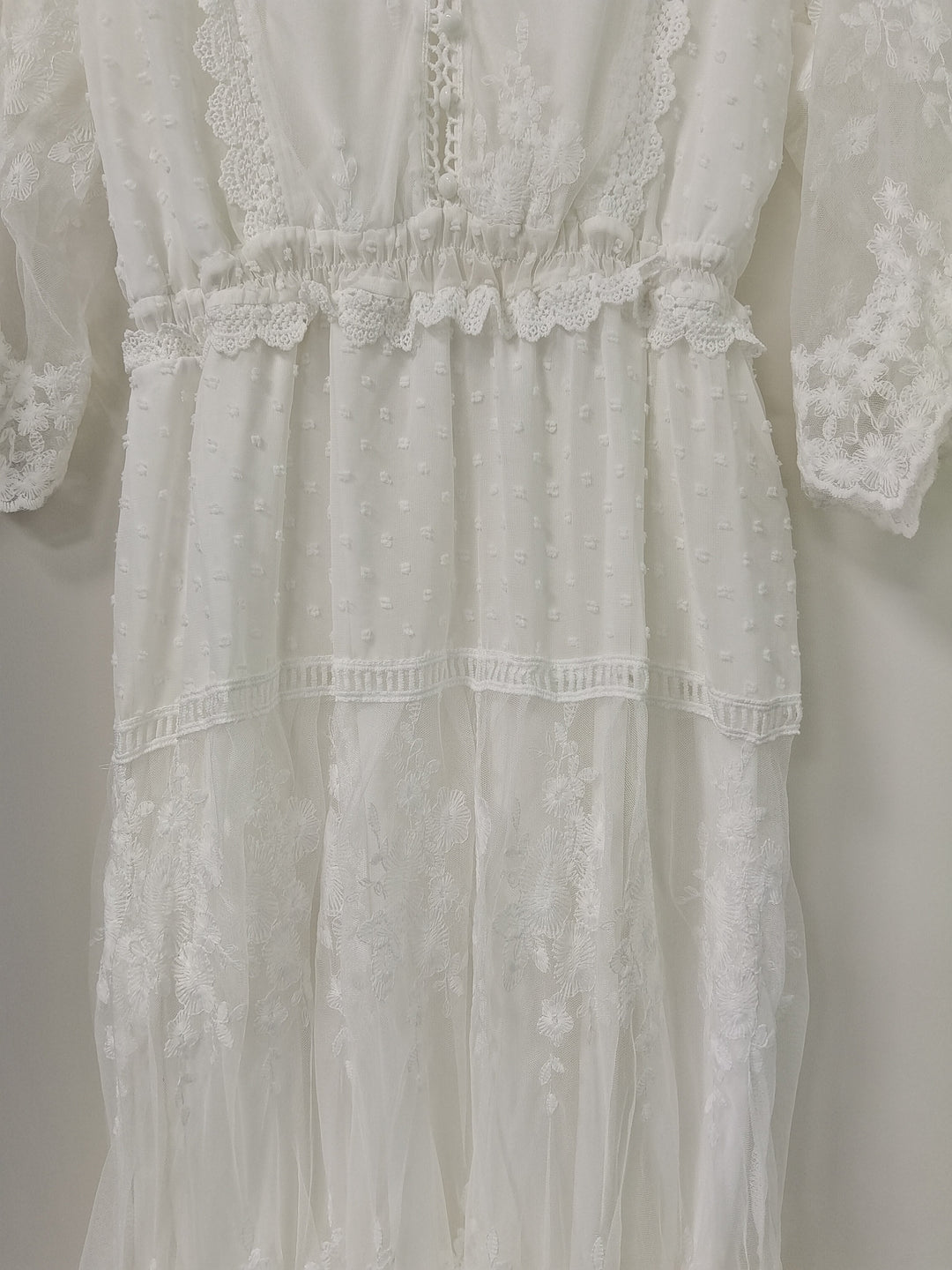 Drune | Cross Halbtransparente Spitzen Maxikleid