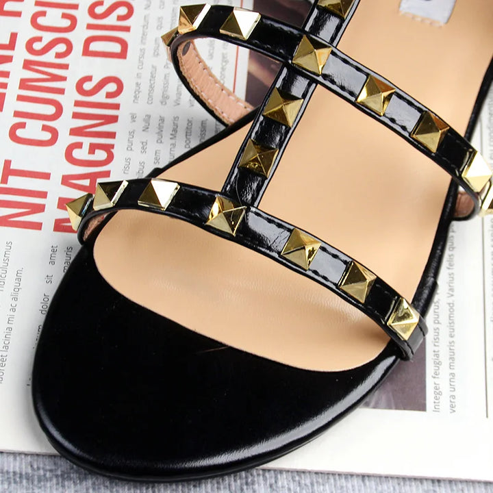 Drune | Sommer Damen Sandalen Frauen Lässige Flache Schuhe Schlicht Stil Mode Nieten Design Gehen und Einkaufen Große Größe