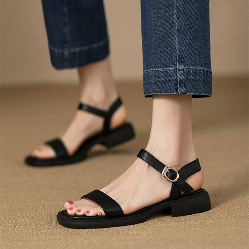 Elegante Flache Sandalen