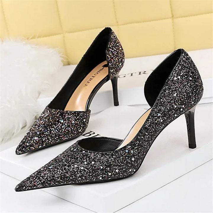 Drune | Glitzernder, Spitzer Stiletto Absatz
