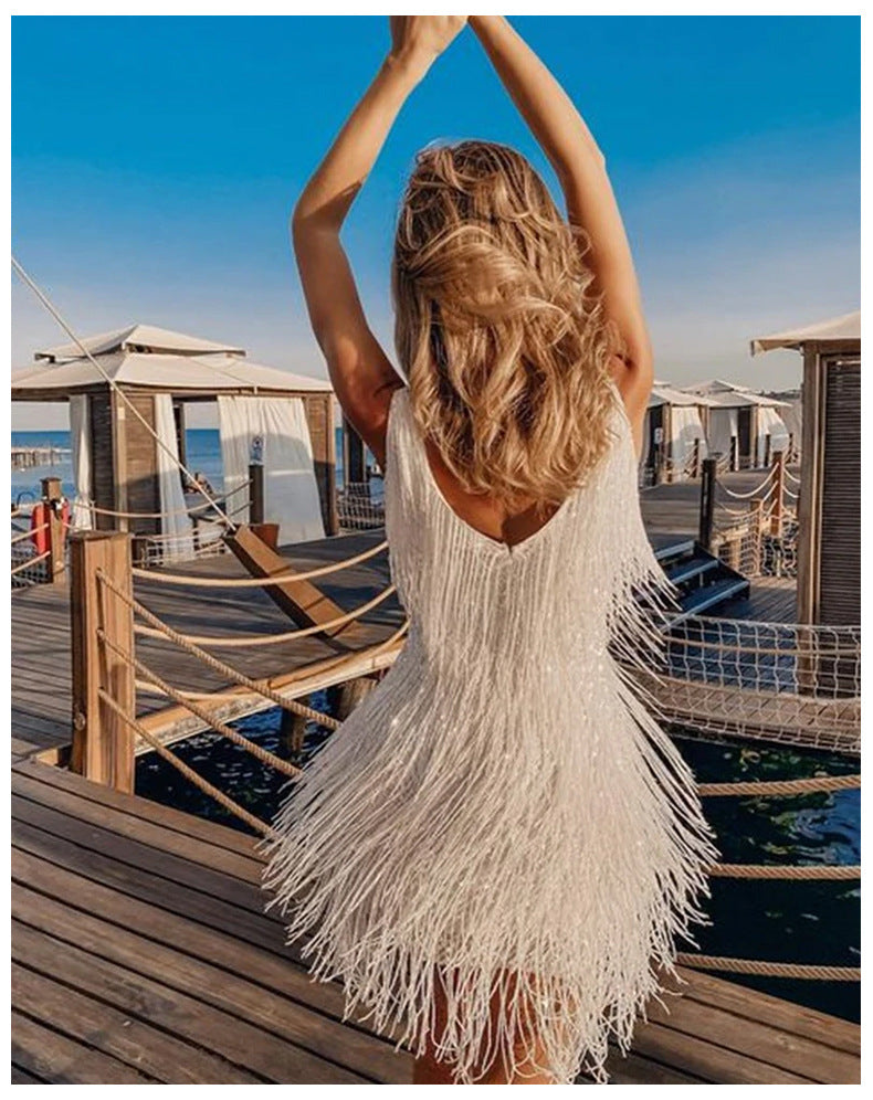 Drune | Modisches kurzes Damenkleid - Ausgabe 2024