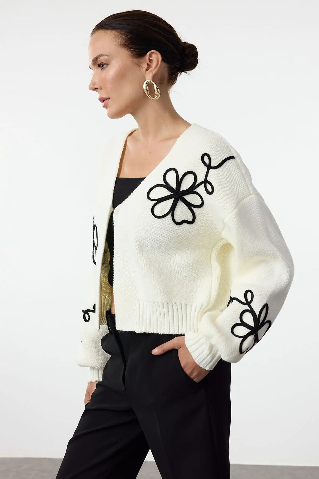 Drune | Eleganter Floral-Cardigan