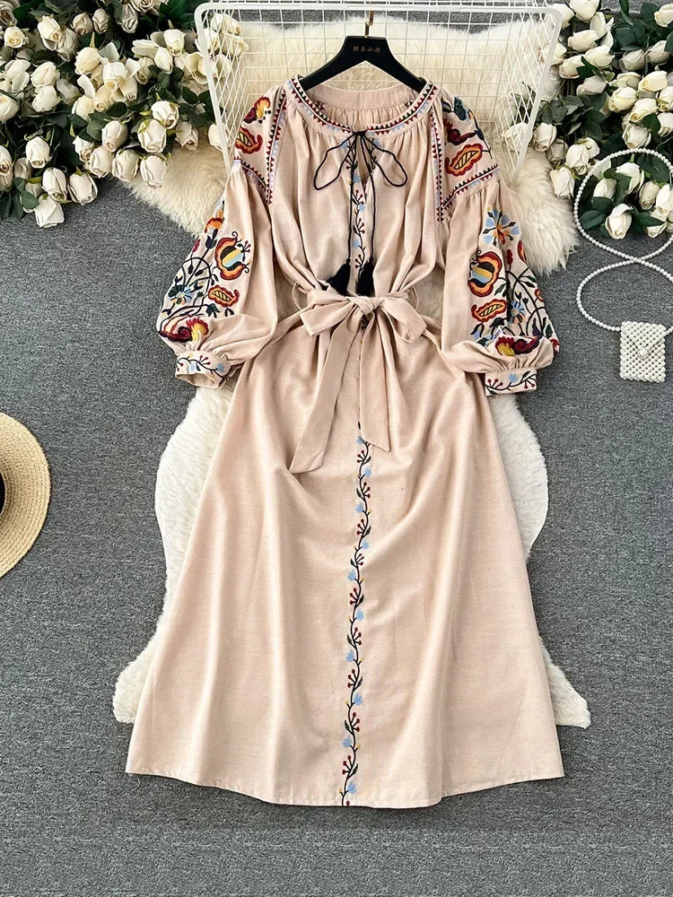 Drune | Bestickte Maxikleid aus Leinen mit Laternenärmeln Virjelyn