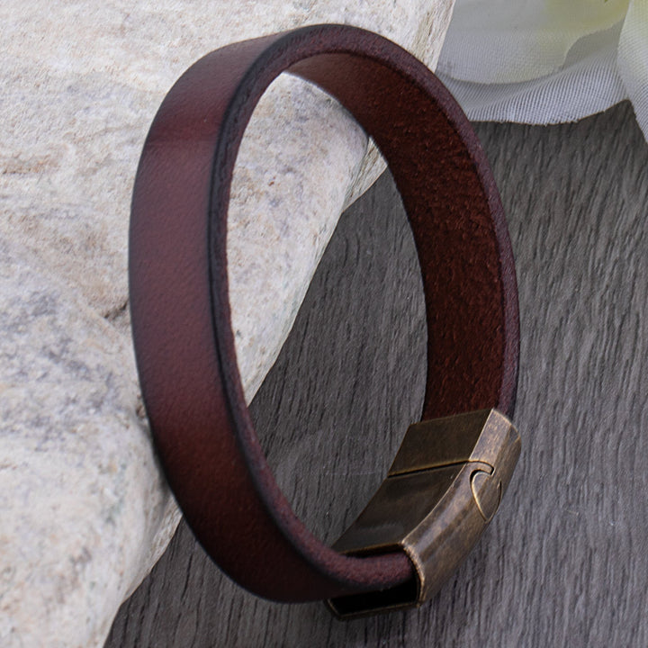 Drune | Robuste Lederarmband mit Messingschließe