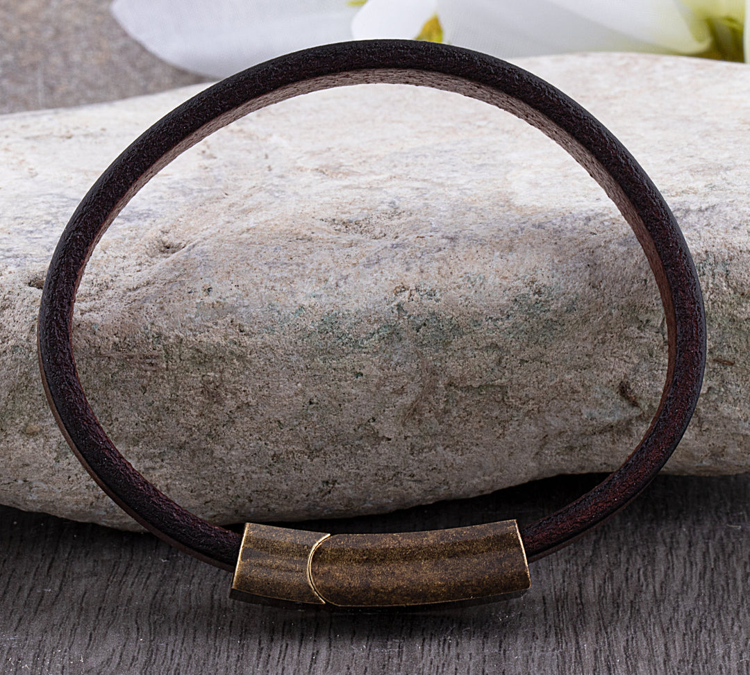 Drune | Robuste Lederarmband mit Messingschließe