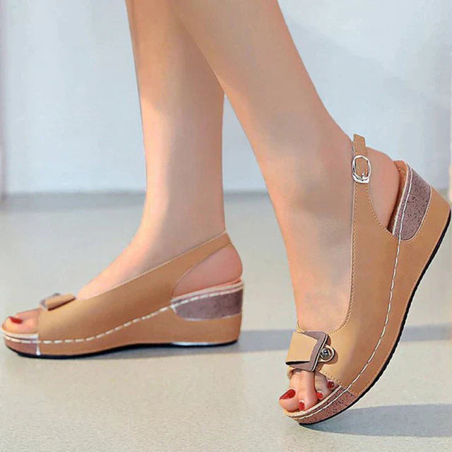 Drune | Orthopädische Sandalen mit weichen Absätzen
