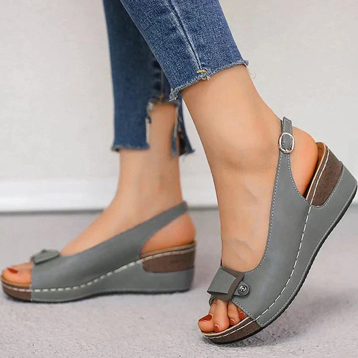Drune | Orthopädische Sandalen mit weichen Absätzen