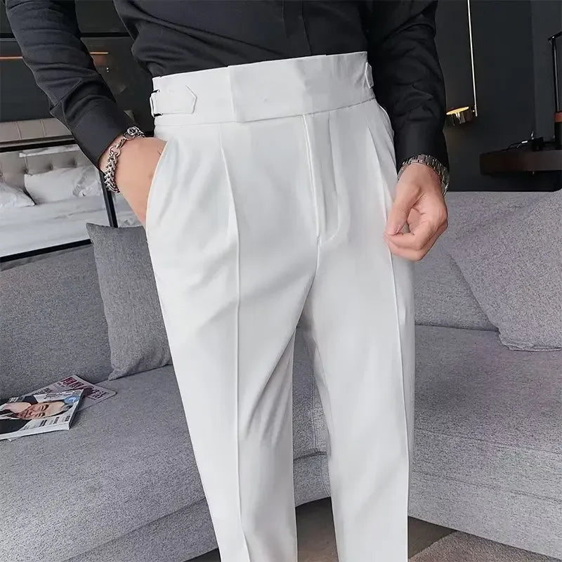 Drune | Chic Hochtaillierte Chinohose