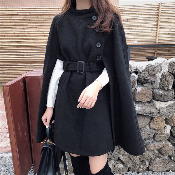 Drune | Damenjacke mit Cape