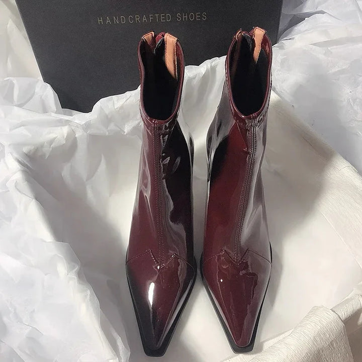 Drune | Kniehohe Stiefel mit Blockabsatz, Stilvoll und Trendy
