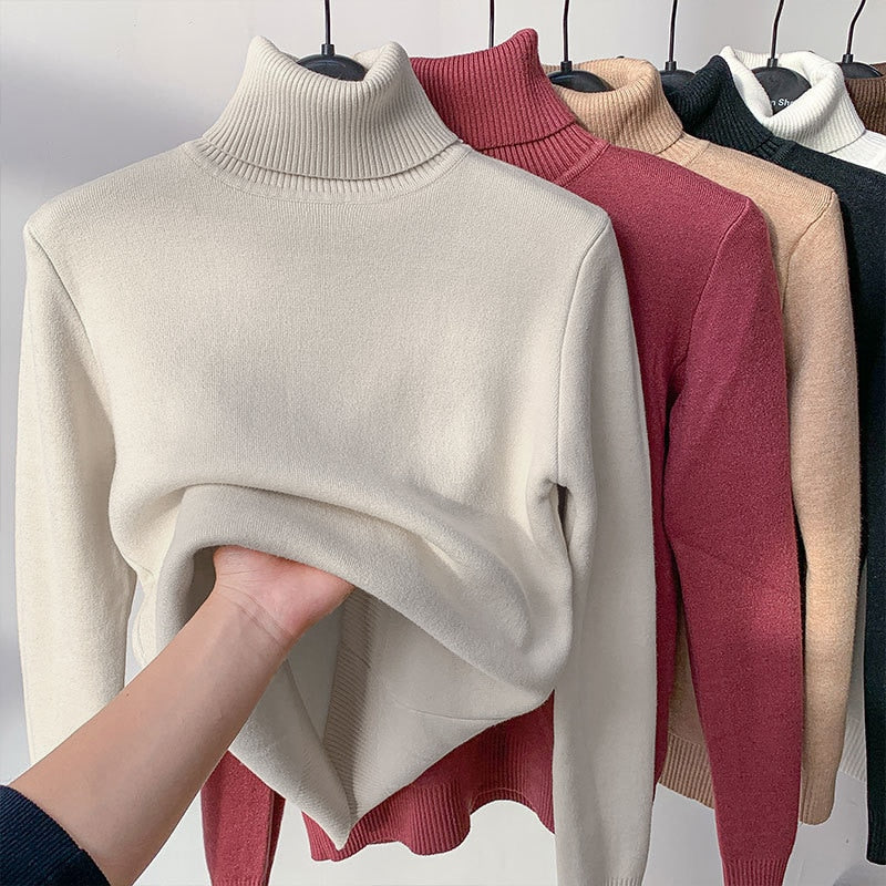 Drune | Eleganter langer schwarzer Feder-Mantel für Damen im Winter