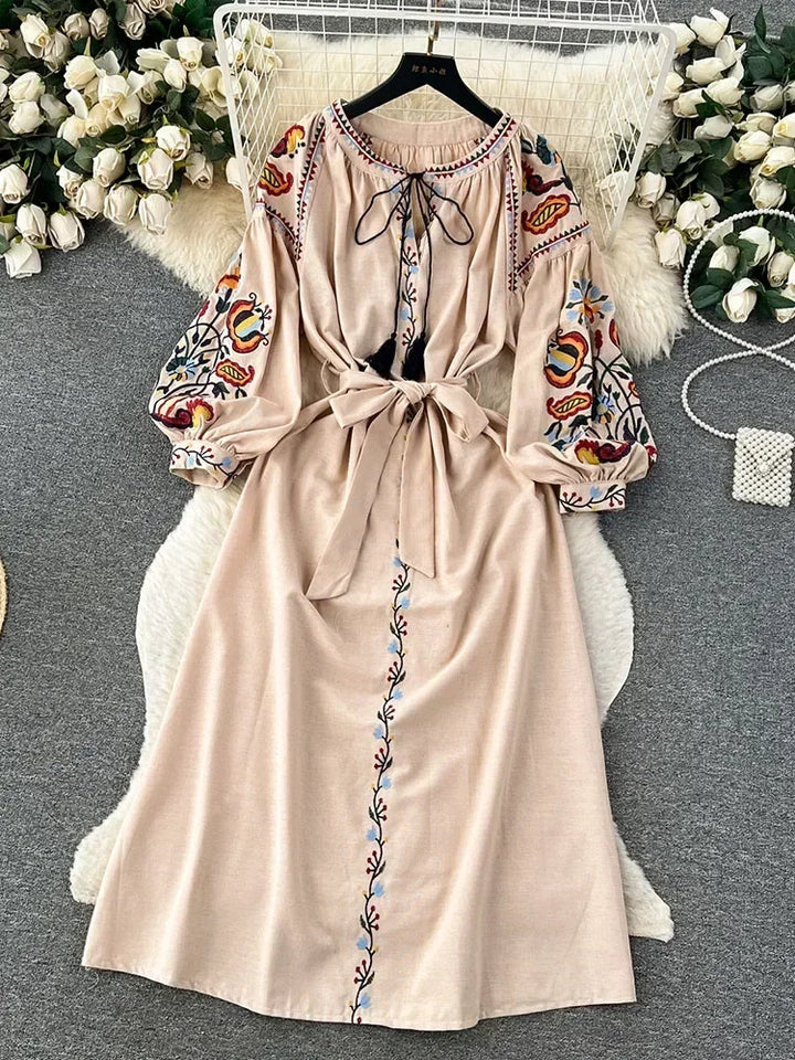 Drune | Bestickte Maxikleid aus Leinen mit Laternenärmeln Virjelyn