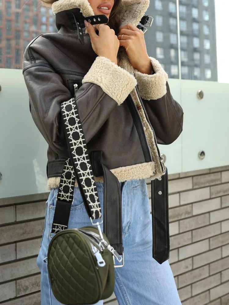 Drune - Kurze Faux-Fur-Jacke