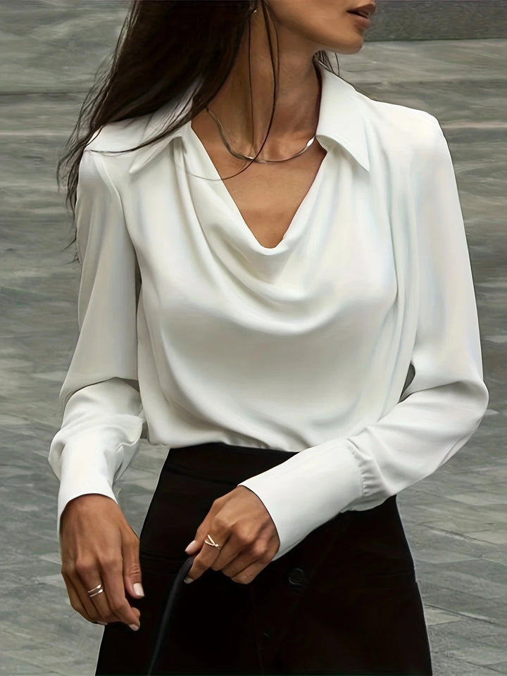 Drune | weiße Bluse mit Wasserfallkragen