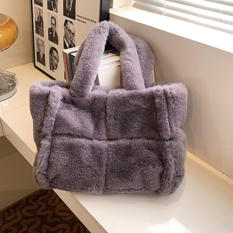 Drune | Pipe Plush Handtasche - Eine bequeme und winterliche Damenhandtasche