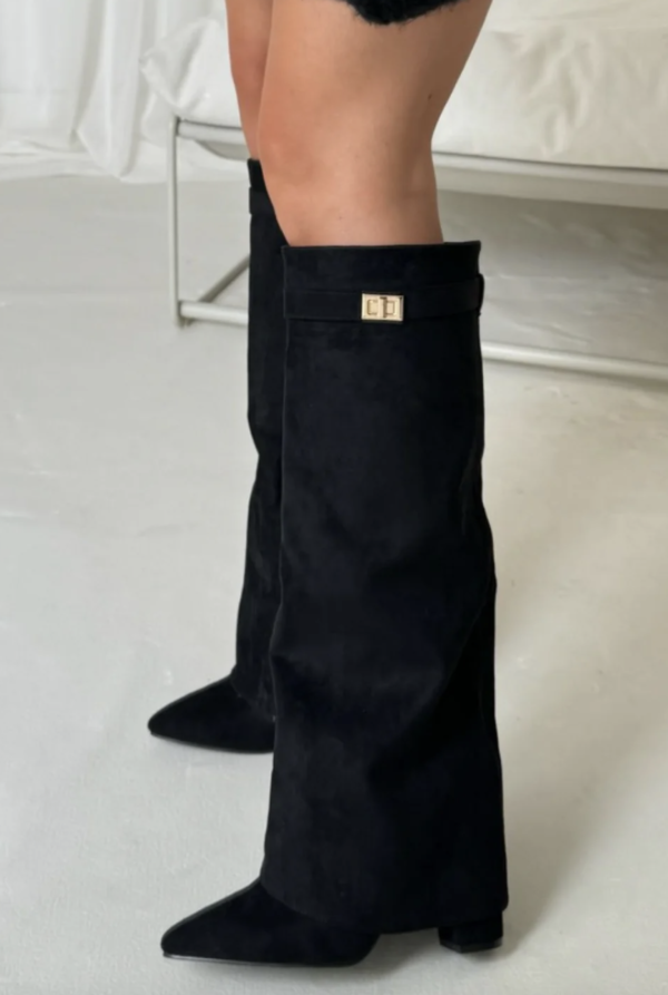 Drune | Stiefel - Wildleder - Knielang - Spitz - Blockabsatz - Elegante Passform